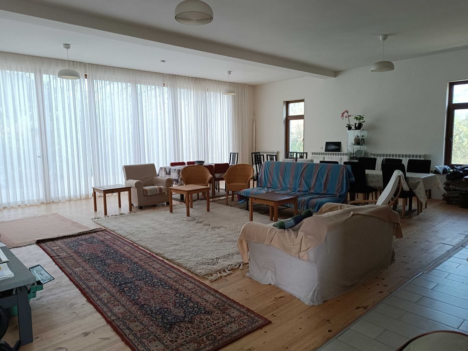 Дава се под наем Къща в Варна, Център - 330 кв.м за 1500 € - Снимка #4