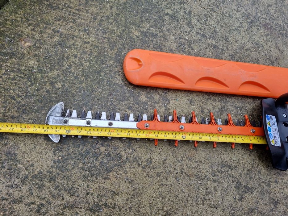 Foarfeca de taiat gard viu si arbuști Stihl HSA 94 R