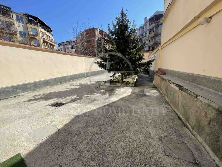 Продава се Едностаен апартамент в Пловдив, Център - 28 кв.м за 1893 €/кв.м - Снимка #6