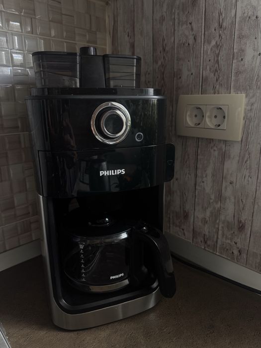 Cafetieră cu râșniță integrată Philips Grind&Brew