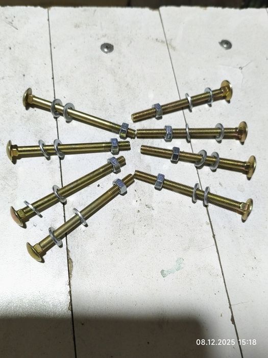 Болты мебельные в сборе