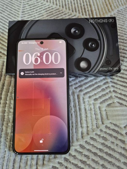 Продавам Nothing phone 3 a pro