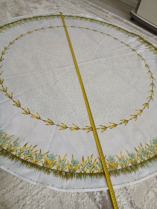 Скатерть на круглый стол