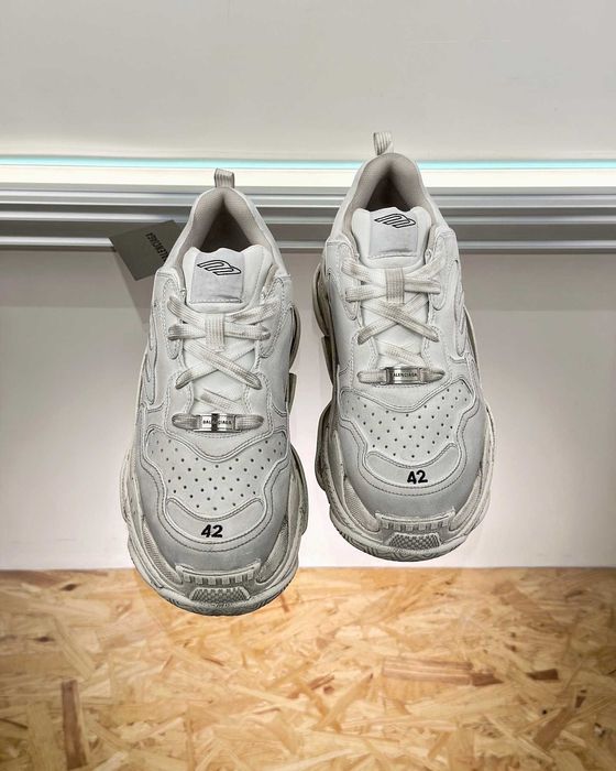 Adidasi Balenciaga Triple S Calitate Premium