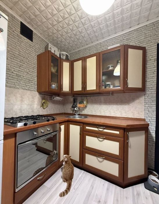 Продам кухонный гарнитур. Отличное состояние