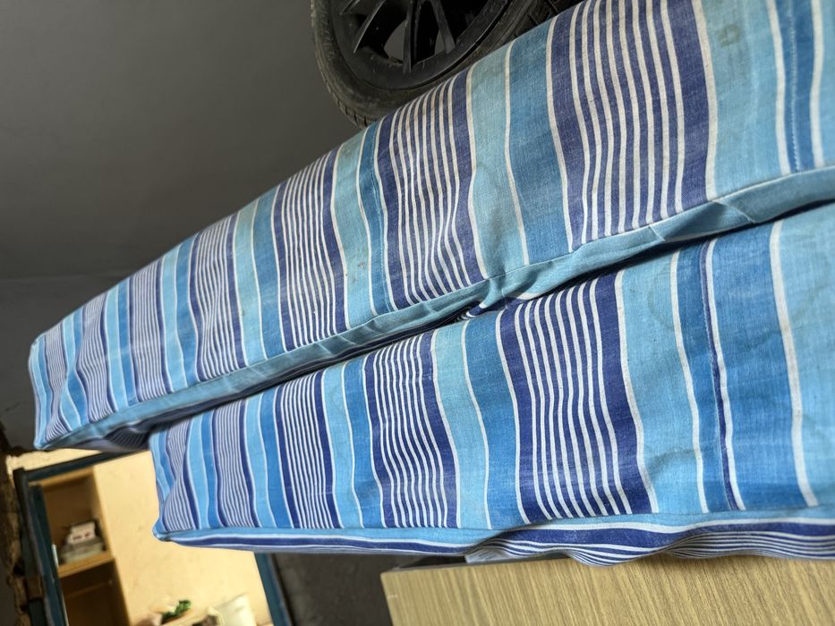 Кровать двухспалка с матрасом