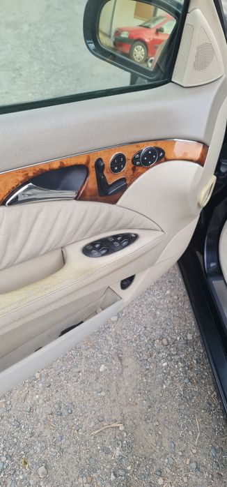 MERCEDES-BENZ E-Class 2005