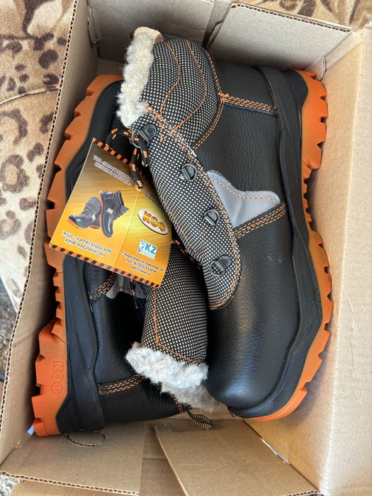 Зимние ботинки утепленные 42 размер