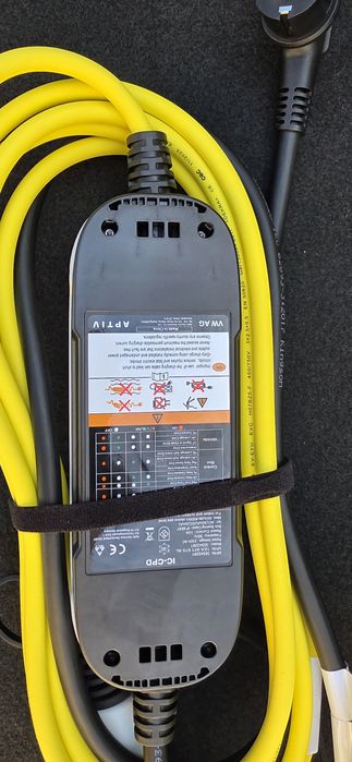 Încărcător auto 10A-NOU