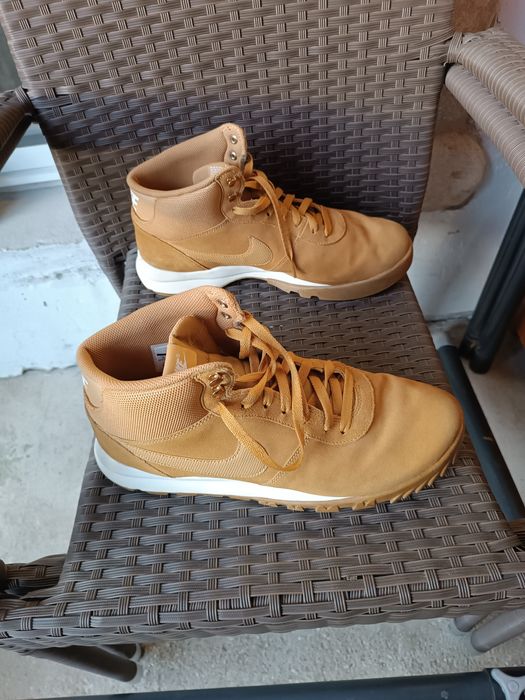 Продавам обувки Nike