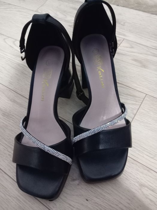 Босоножки каблуки