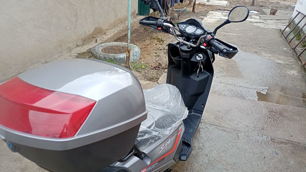 Продам скутер Бумер 150 куб