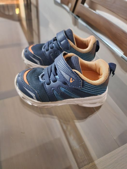 Кроссовки детские vicco