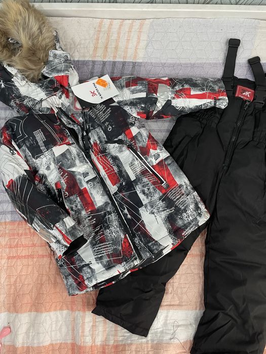Продам комбинезон и куртка