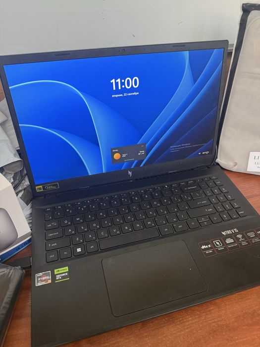 Acer nitro V15+новый сумка,мышка,коврик