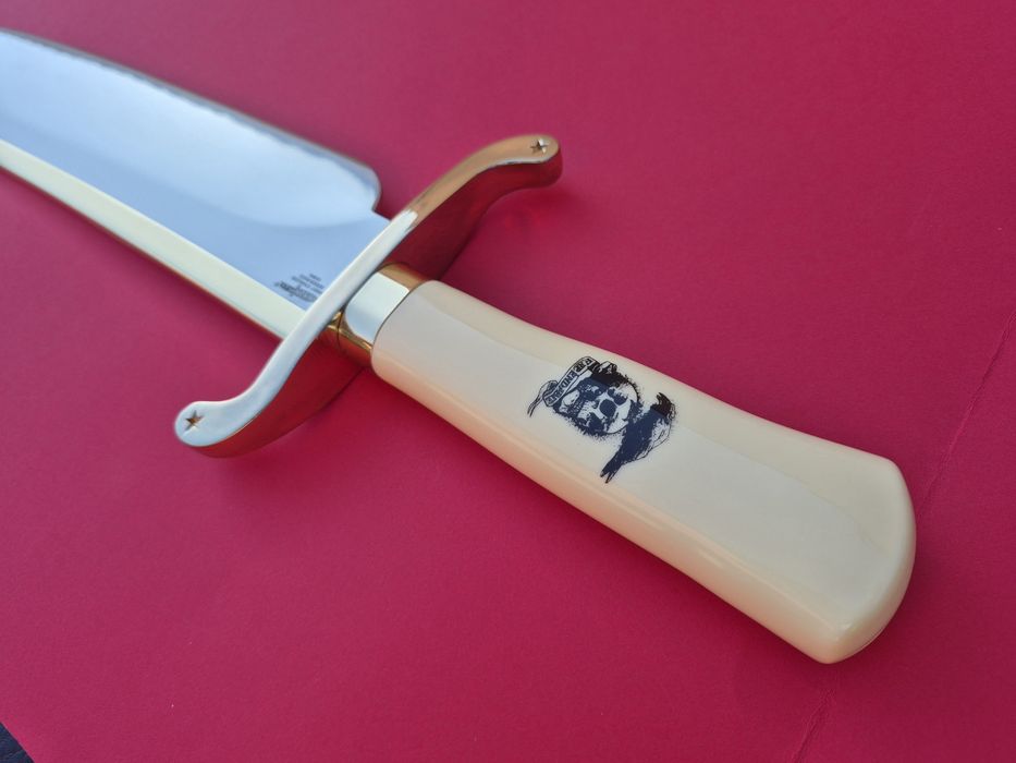 Масивен нож "THE EXPENDABLES BOWIE",Непобедимите