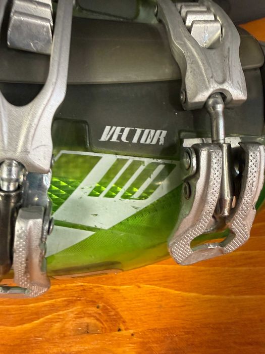 clapari head vector 110 mondo 25,5 europa 39,5