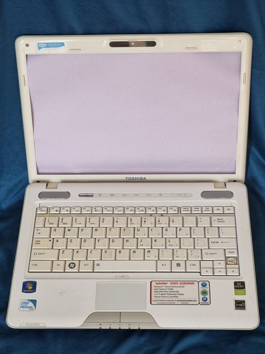 корпус от ноутбука TOSHIBA U505 возможно использование как бутофория