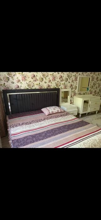 Спальный гарнитур в отличном качестве