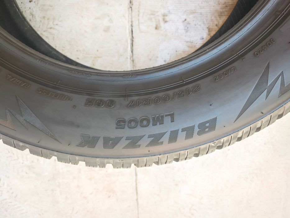 Anvelope 215/60/17 an 2024 iarna M+S BRIDGESTONE BLIZZAK LM005