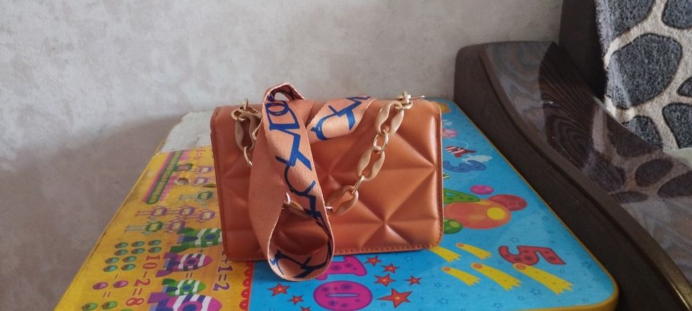 Продам сумки женские