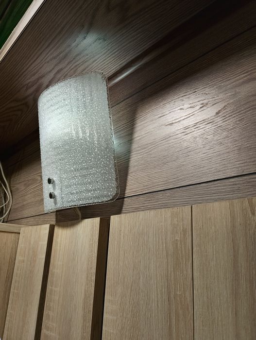 Стенен плафон с различни светлини