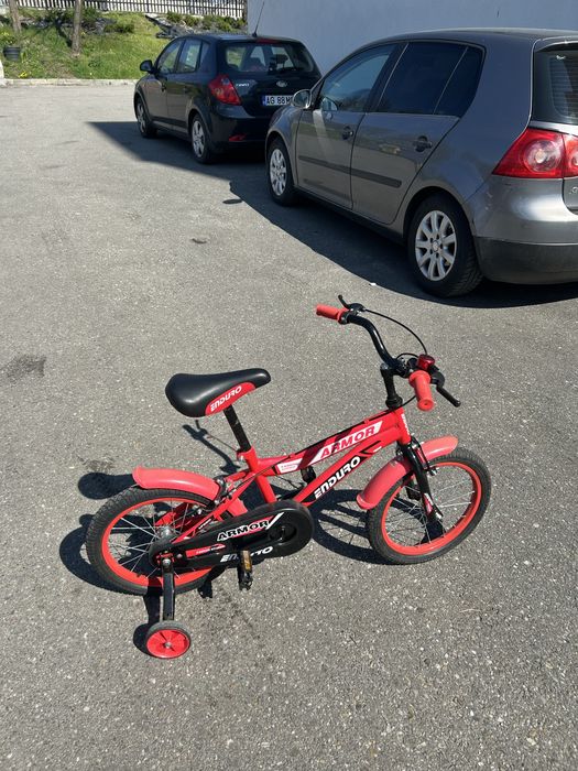Vand bicicleta copii nefolosita