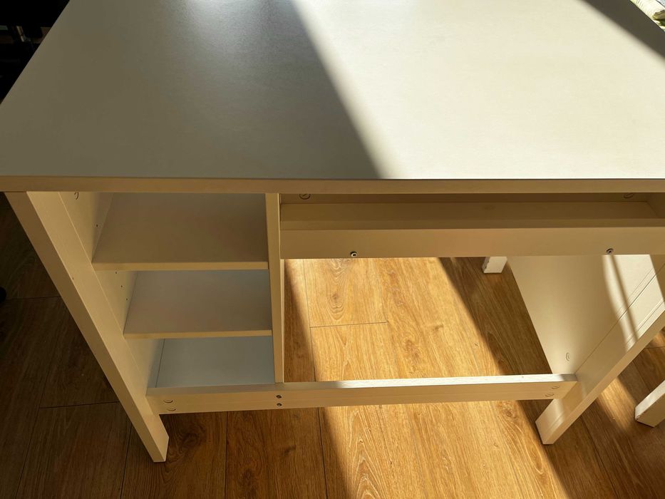 Детско бюро от ИКЕА