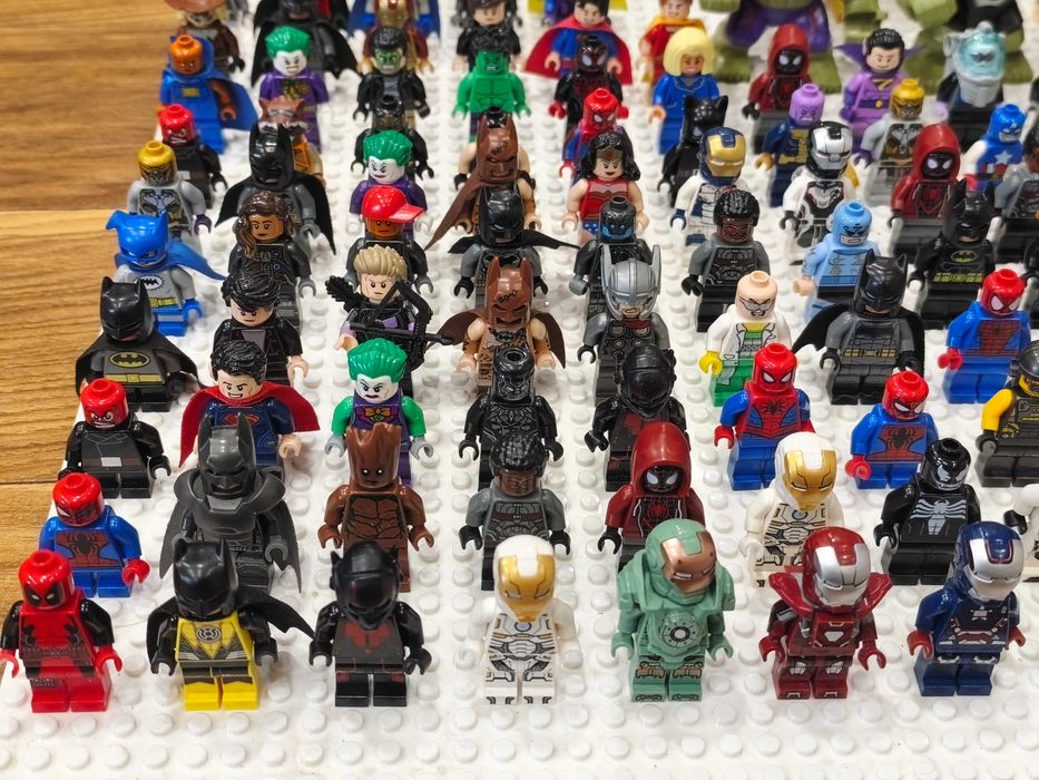 LEGO мини фигурки - Марвел и ДиСи
