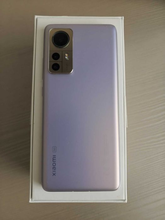 Смартфон Xiaomi 12 (като нов)