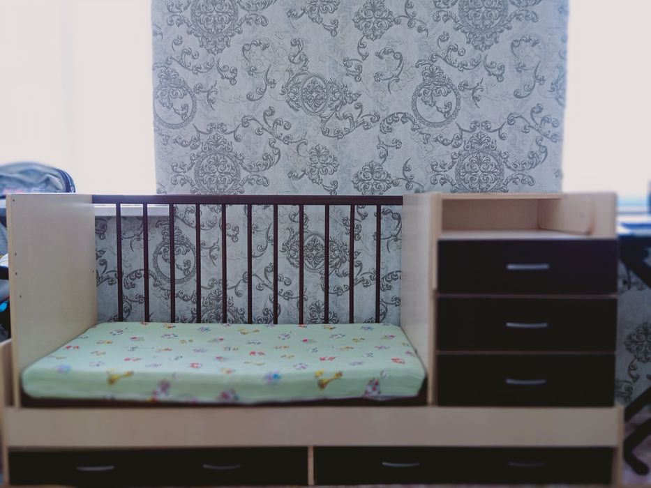 Детская кроватка