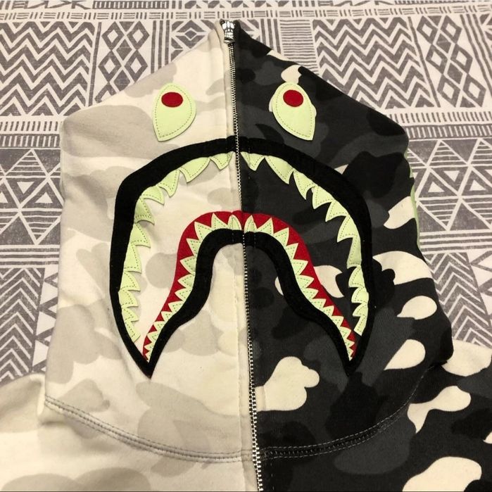 Hanorac BAPE City Camo Half Shark Full Zip
