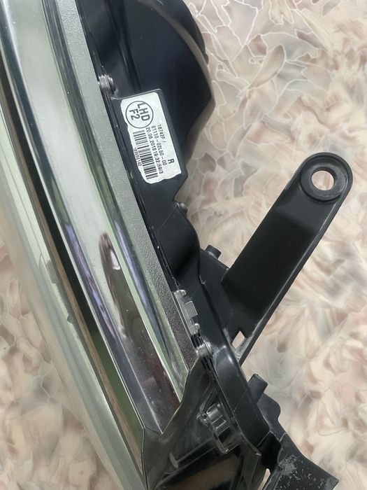 Передняя правая фара