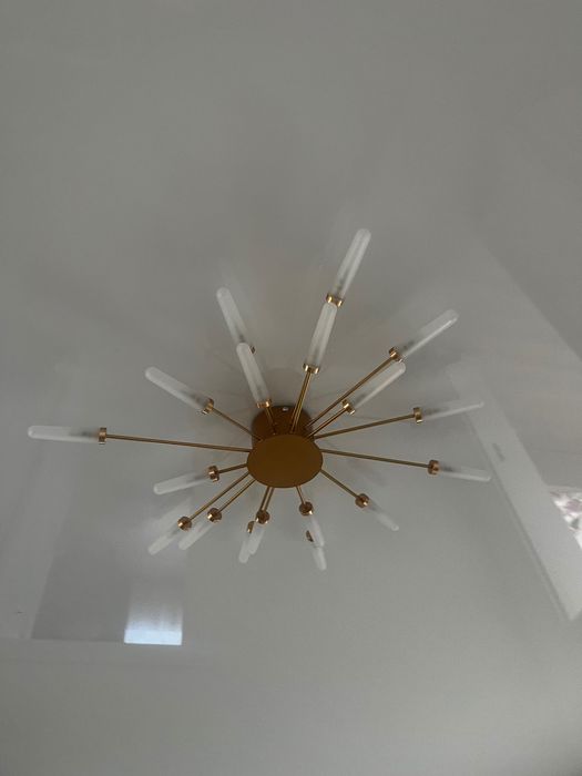 Lustre living aurii