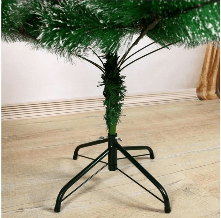 Изкуствени елхи със и без заснежени връхчета