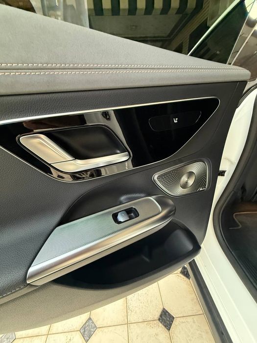 Mercedes-Benz EQE350+