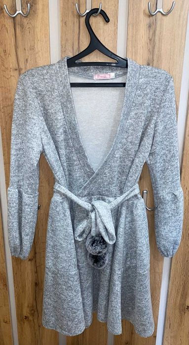 Платье серое, 44-46