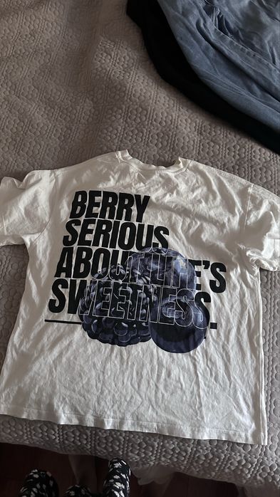 Футболка Bershka.
