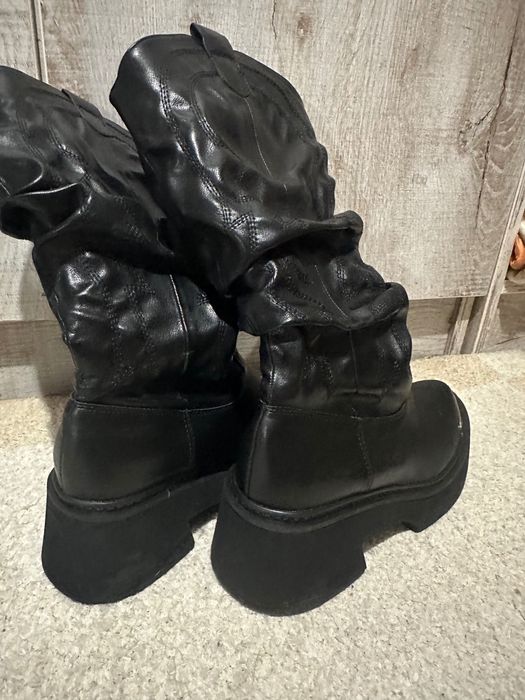 Дамски ботуши нови