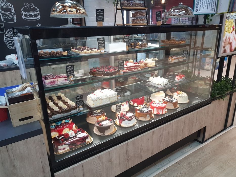 VITRINA Frigorifica Prajituri profesionale