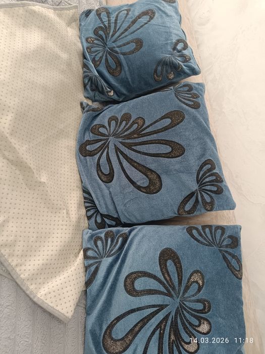 Продаю дивандек и подушки