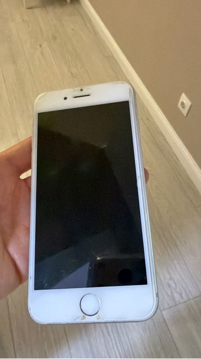 iPhone 6S 16 Gb в хорошем состоянии