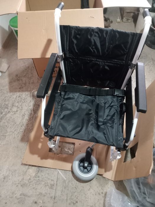 Коляска механическая