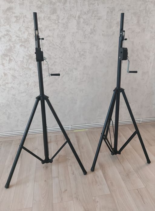 Stative schela lumini sau boxe noi