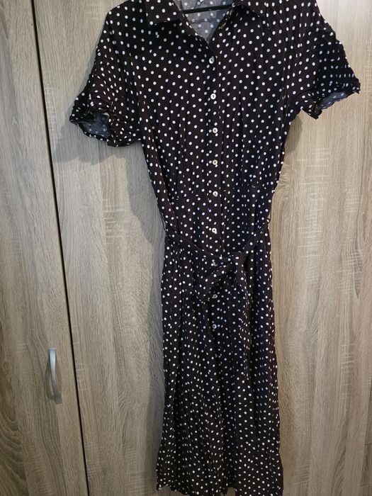Продавам 2 рокли на H&M