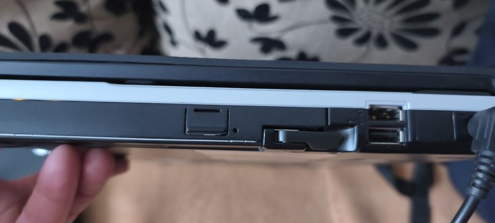 Vând două Laptopuri