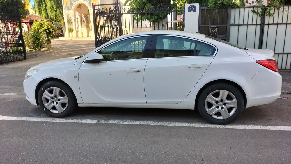 OPEL Insignia 2011