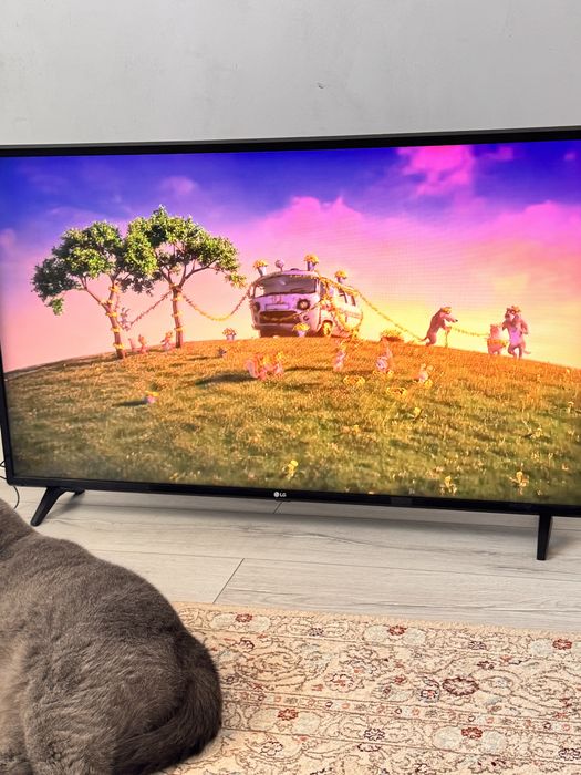 Продам смарт тв