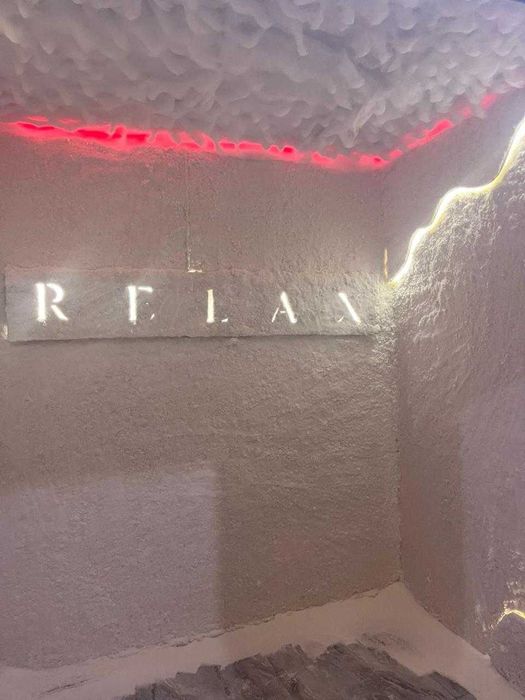 солевая шахта, пещера.