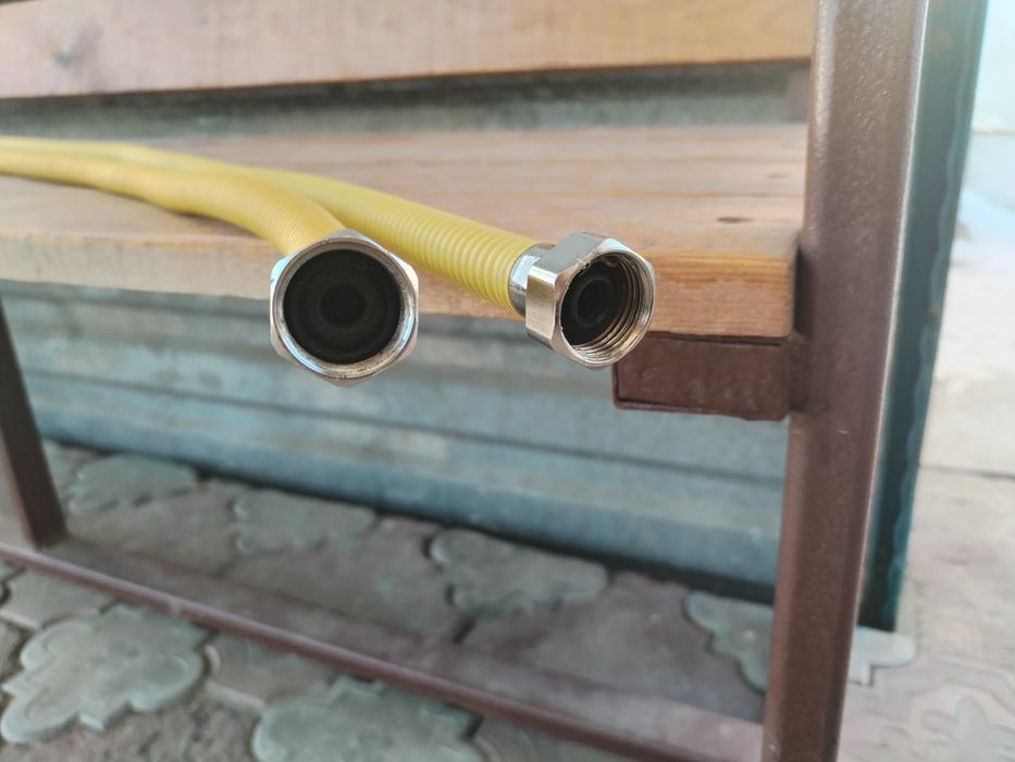 Шланг газовый 1,5 метра, одна штука